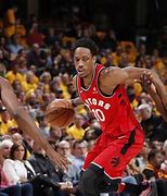 九游登录入口-“猛龙队客场创佳绩，士气大振”的简单介绍