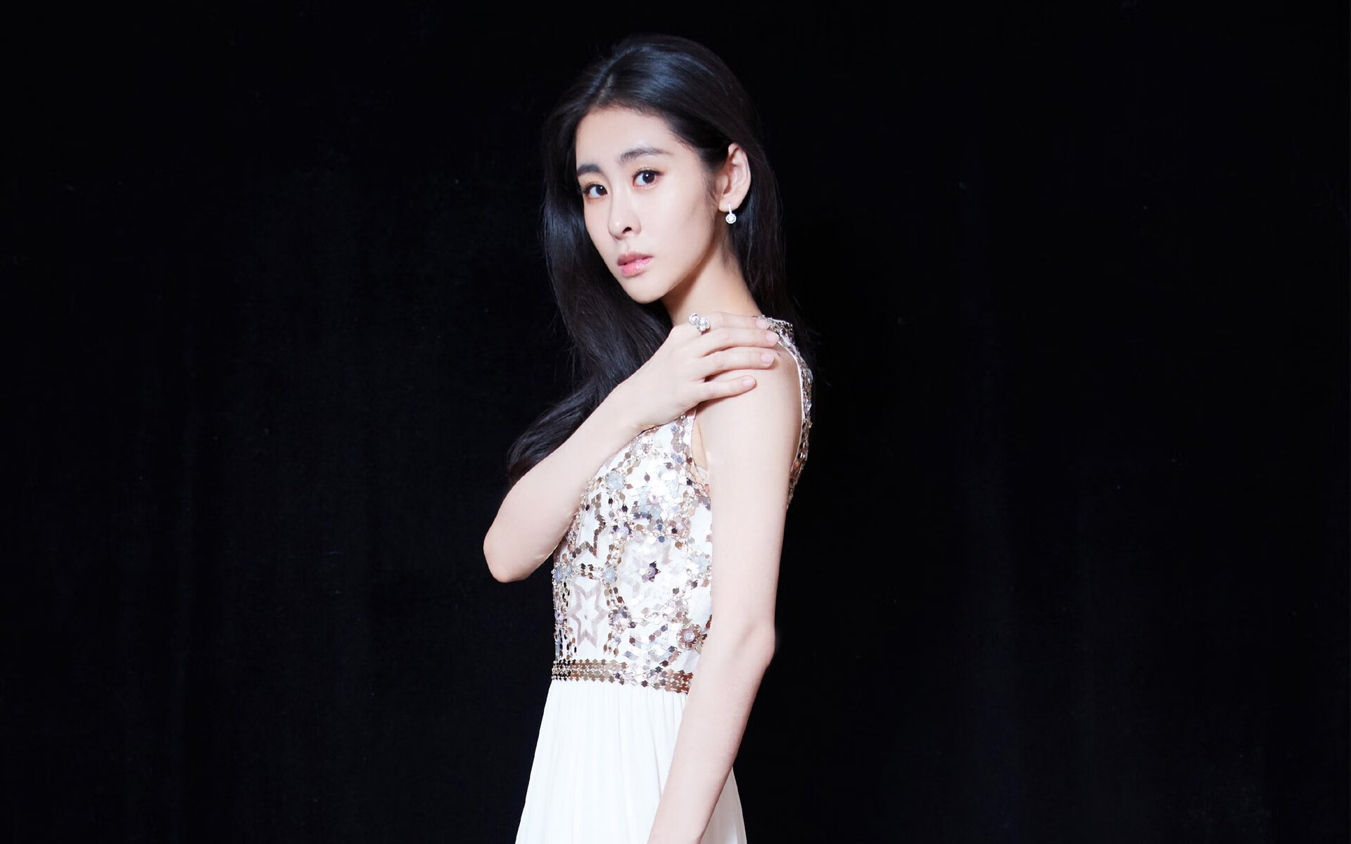 社区瑜伽活动受欢迎,居民积极参与,社区瑜伽活动主题