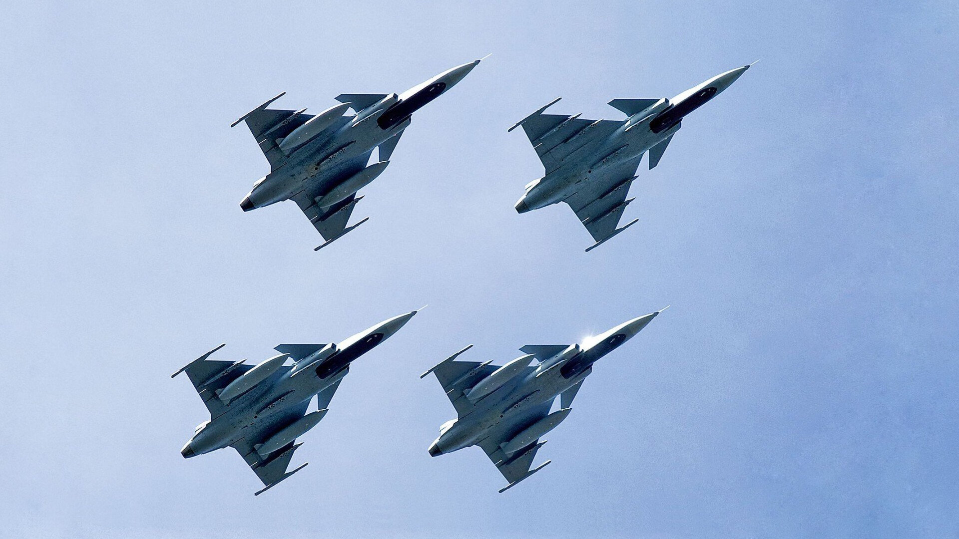 中国男篮注重阵容磨合打造高效配合，中国男篮的